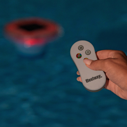 Плавающий светодиодный диспенсер для таблеток на солнечной батарее SolarGlow, 7,6 см Bestway 