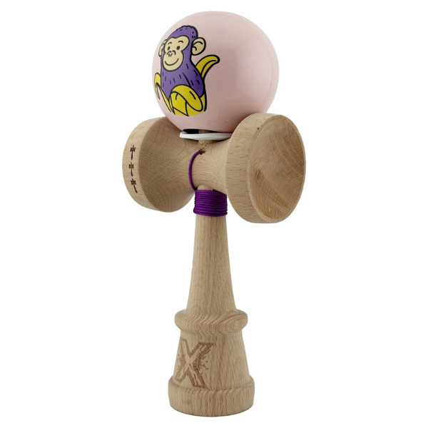 «Kendama Super Sticky X Original», металлический подшипник, веревка 62/65 см, King size 7.5 x 6 x 18 см , «Обезьянка», розовая